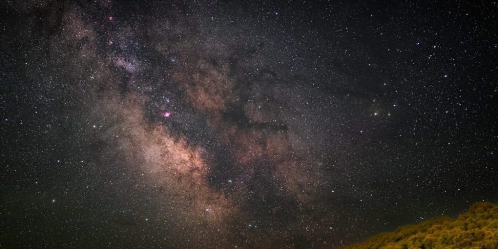Astrofotografía de Paisaje: Paisaje con Vía Láctea.