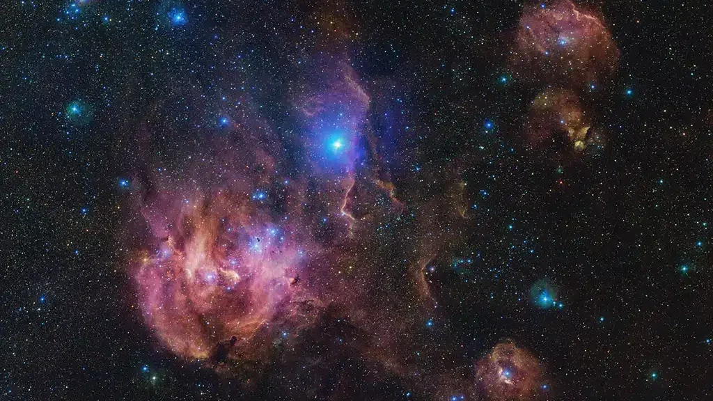 Nebulosa del Pollo Corredor (IC2944)