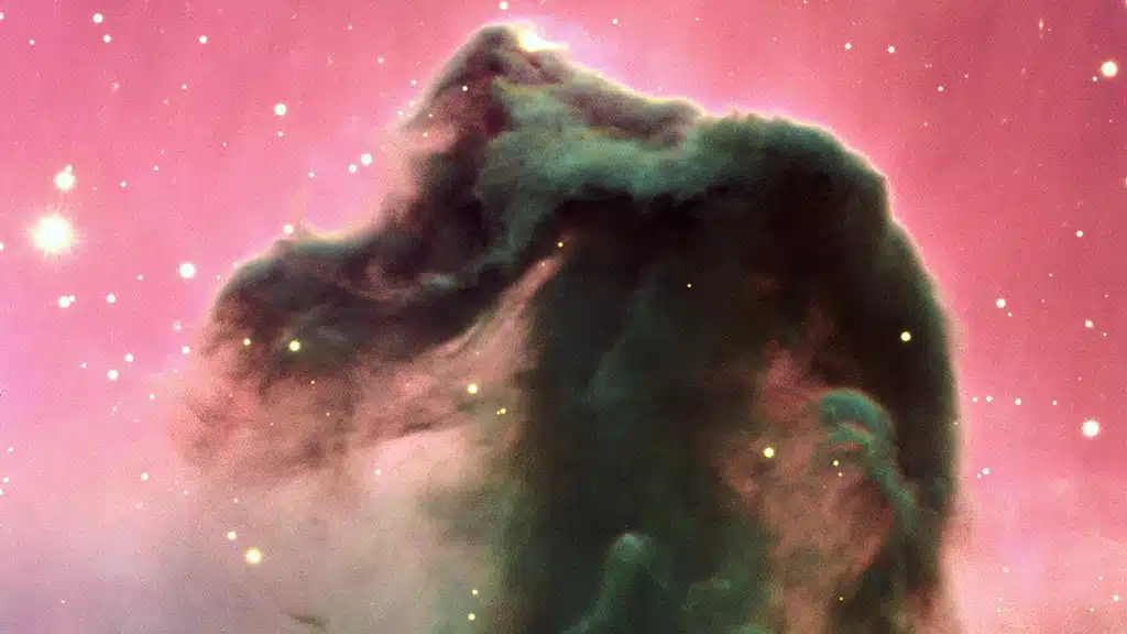 Barnard 33, en Orión, silueteada sobre la nebulosa IC 434 al fondo.