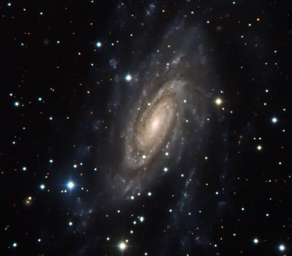 Imagen de la galaxia NGC 2280, en Can Mayor.