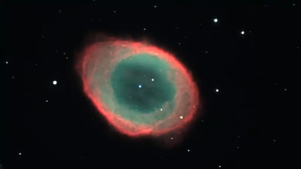 M57 (NGC 6720), nebulosa "del anillo".