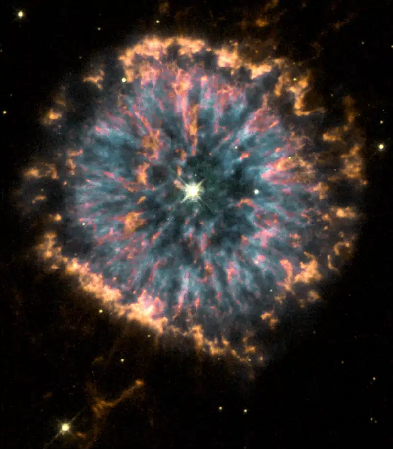 NGC 6751, nebulosa planetaria "Ojo Resplandeciente".