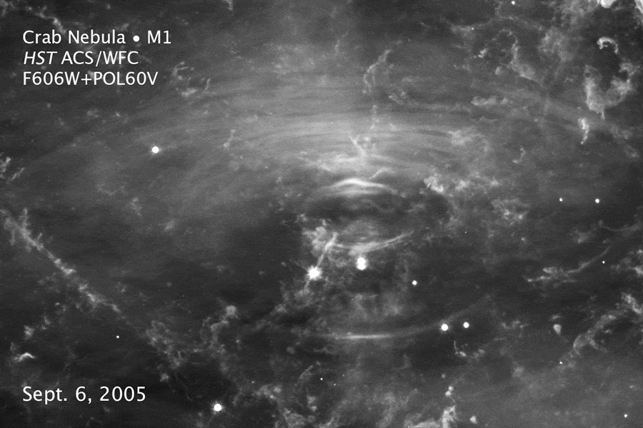 Timelapse de Messier 1 creado a partir de una serie de 10 exposiciones del Hubble. Muestra anillos ondulantes que se expanden hacia afuera desde el púlsar de la nebulosa (el objeto brillante justo debajo del centro de la imagen). NASA y ESA; Crédito: J. Hester (Universidad Estatal de Arizona).