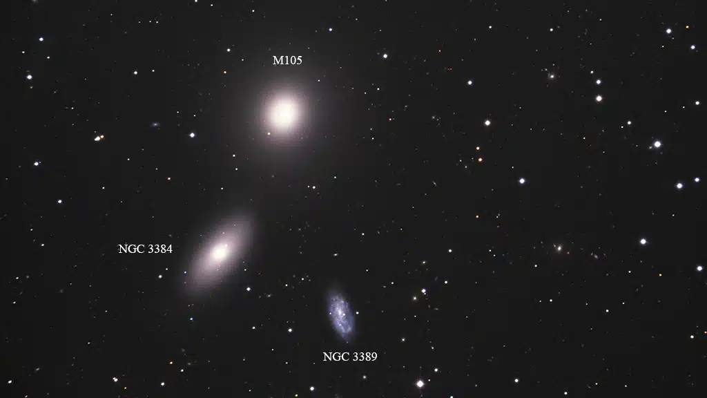 Triplete de M105 (M105, NGC 3384, NGC 3389).