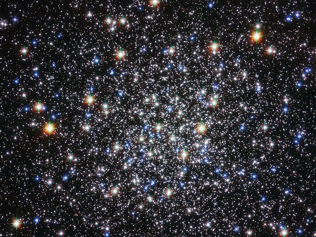 M12 (NGC 6218), cúmulo globular.