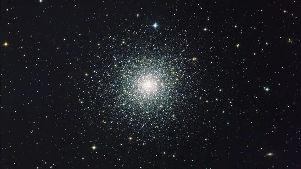 M92 (NGC 6341), cúmulo globular.