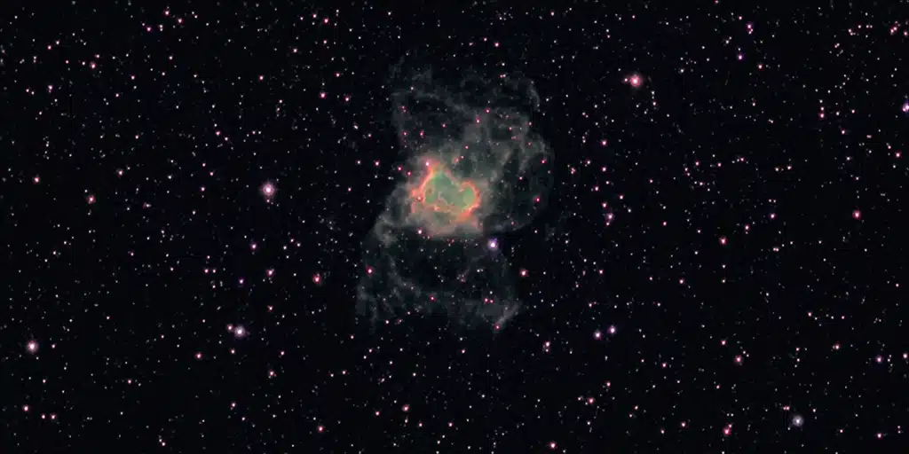 NGC 6445, nebulosa planetaria "Pequeña Gema" o "Caja".
