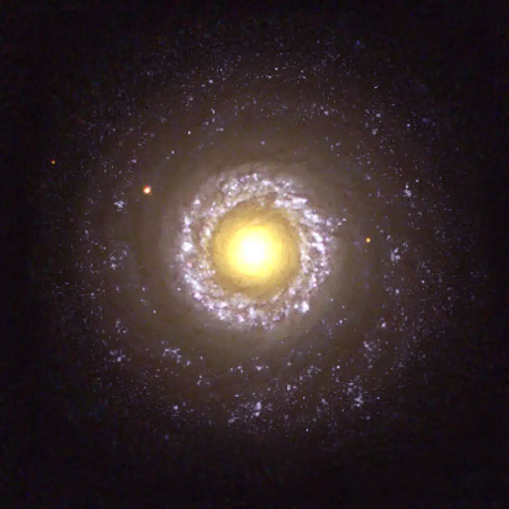 NGC 7742, galaxia "Huevo Frito".