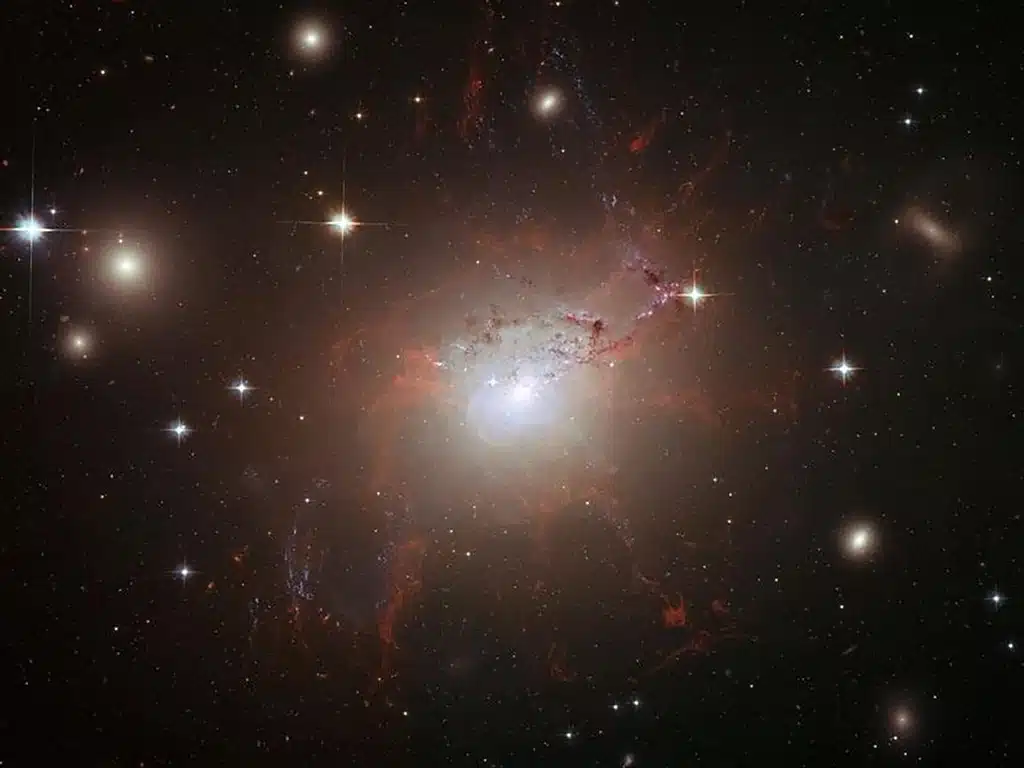 NGC 1275 (Caldwell 24), galaxia. Crédito: NASA Hubble.