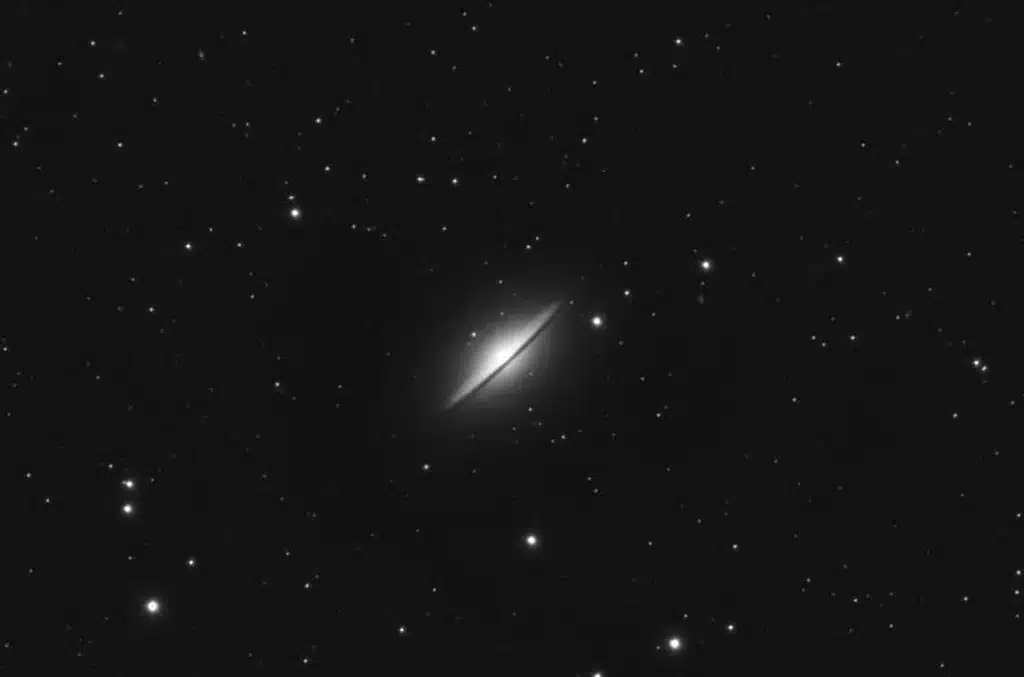 Galaxia del sombrero (M104)