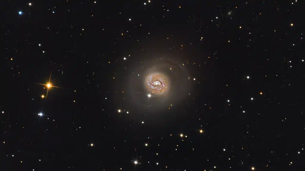 Messier 77 (NGC 1068), galaxia "Cetus A". Crédito: Focal Pointe Observatory.