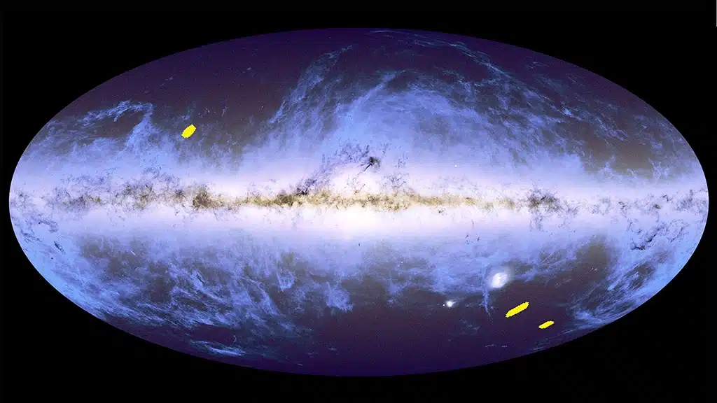 Imagen del cielo completo de las misiones Gaia y Planck de la ESA con las ubicaciones de los campos profundos de Euclid marcadas en amarillo. La brillante banda horizontal es el plano de nuestra galaxia, la Vía Láctea. De las dos regiones destacadas en la parte inferior derecha, el Campo Profundo Sur de Euclid es el que está a la izquierda. Crédito: ESA/Euclid/Euclid Consortium/NASA; ESA/Gaia/DPAC; ESA/Planck Collaboration.