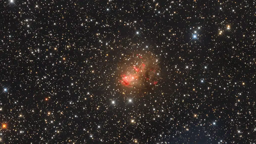 IC 10, galaxia. Crédito: Focal Pointe Observatory.