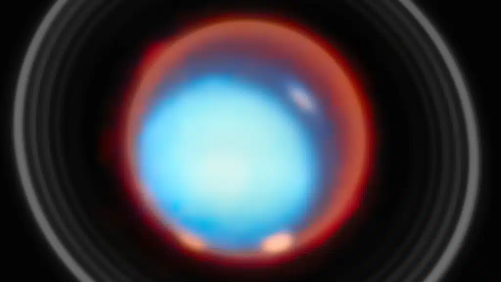 Webb explora la atmósfera superior de Urano y sus auroras.